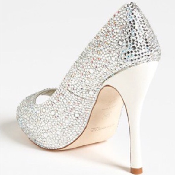 🎉HP 12/7🎉 Swarovski Crystal 4” 💎 pumps- AUTHENTIC SWAROVSKI - Picture 7 of 16